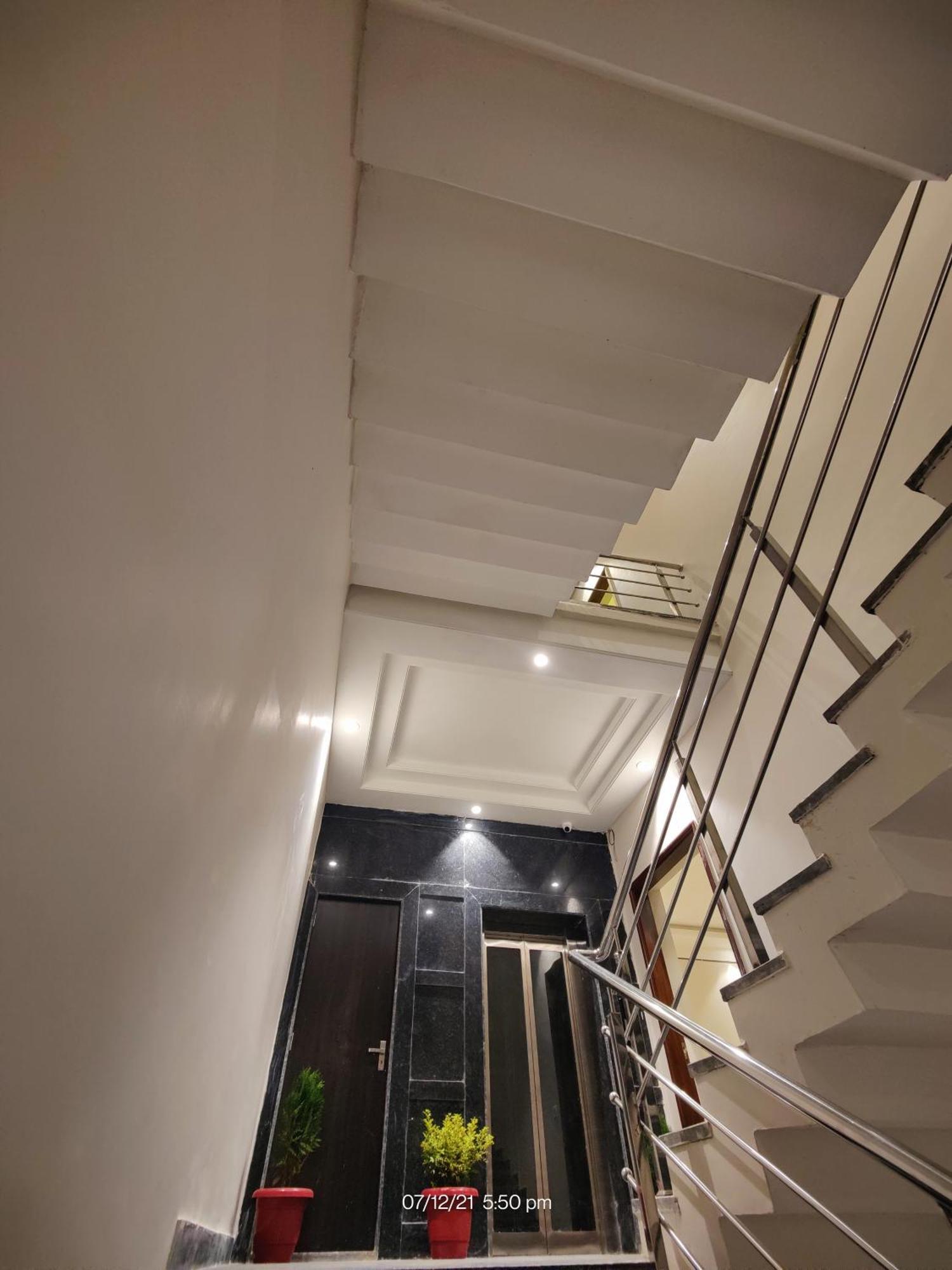 Mds Royal Resort Tulsipur Kültér fotó